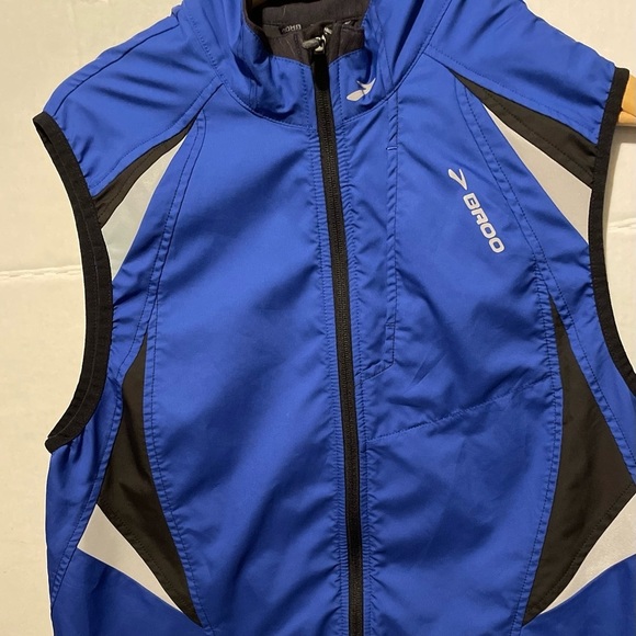 Brooks mens size medium activewear vest